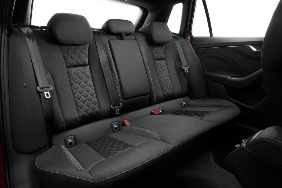 Интерьер Skoda Kamiq 2019 года  (WW) (фото 24 из 217)